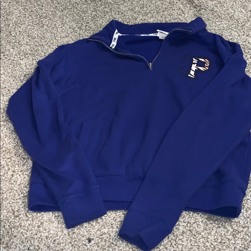 Pink VS pullover